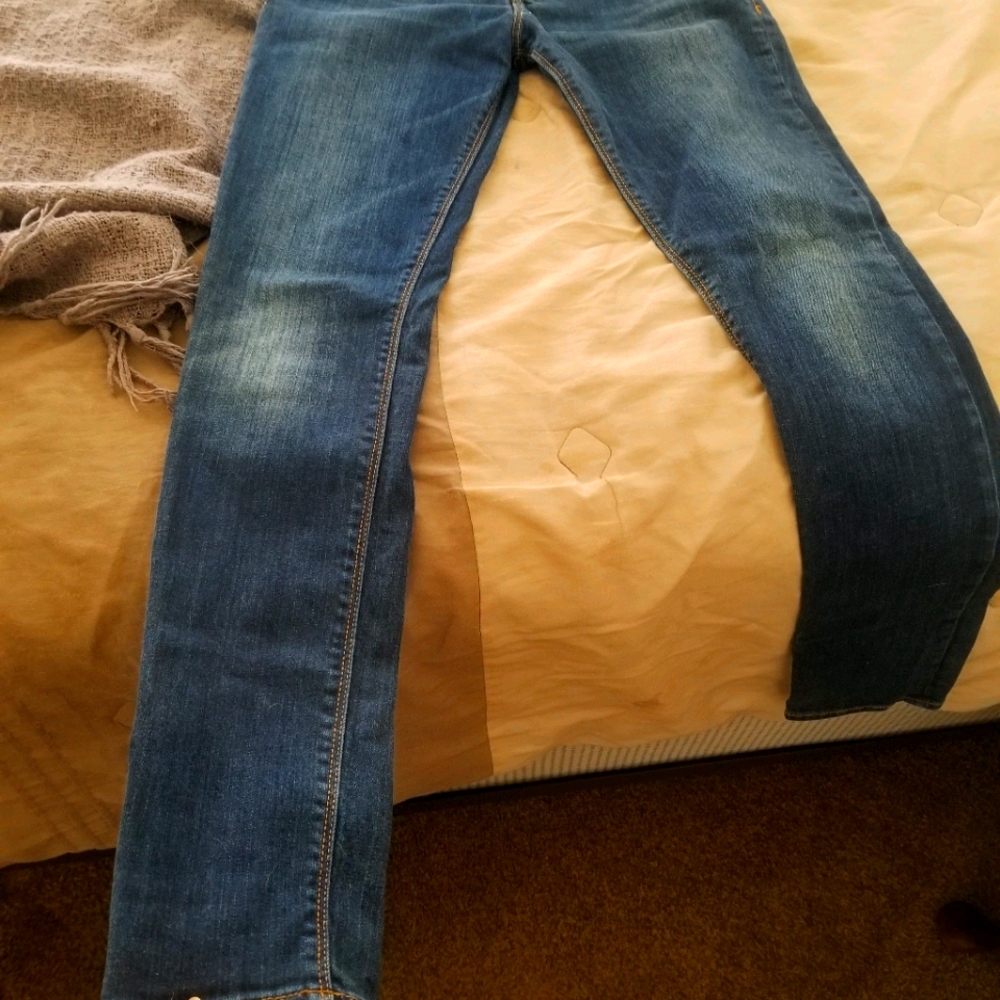 HOLLISTER Oceanside Super Skinny Mid Rise 27